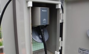コムスの充電機