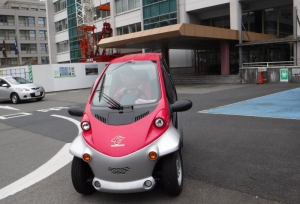 赤いコムス