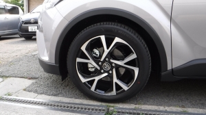 「トヨタ　Ｃ-ＨＲ」のホイールデザイン